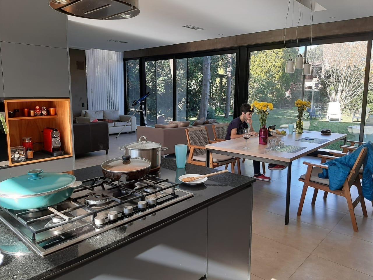 Casa en Alquiler en Club El Carmen,  Berazategui - Bahía Blanca Propiedades | SITIO OFICIAL l