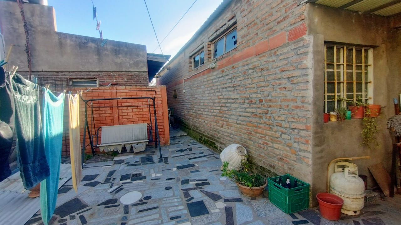 Casa + Departamento en Venta en Yapeyu 1372, La Falda, Bahía Blanca - Bahía Blanca Propiedades | SITIO OFICIAL l