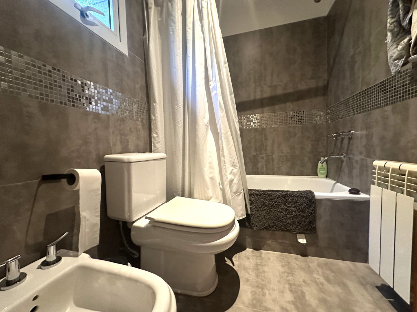 Casa en Venta en Los Adobes 500, Las Acacias, Bahía Blanca - Bahía Blanca Propiedades | SITIO OFICIAL l