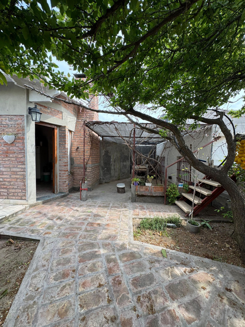 Casa + Departamento en Venta en Chascomus 724,  Monte Hermoso - Bahía Blanca Propiedades | SITIO OFICIAL l