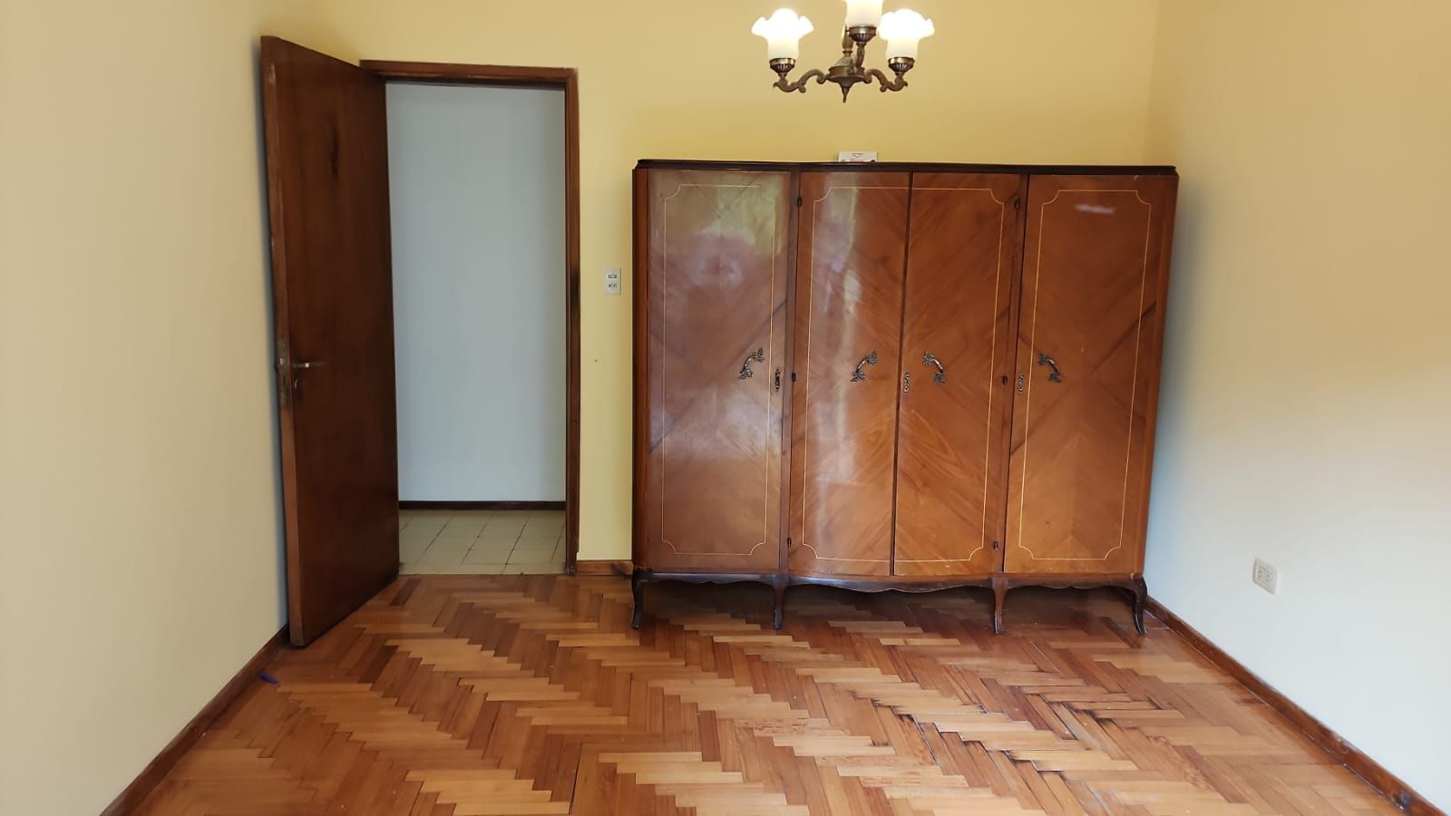 Casa en Alquiler en Hipolito Yrigoyen 261, Centro, Bahía Blanca - Bahía Blanca Propiedades | SITIO OFICIAL l