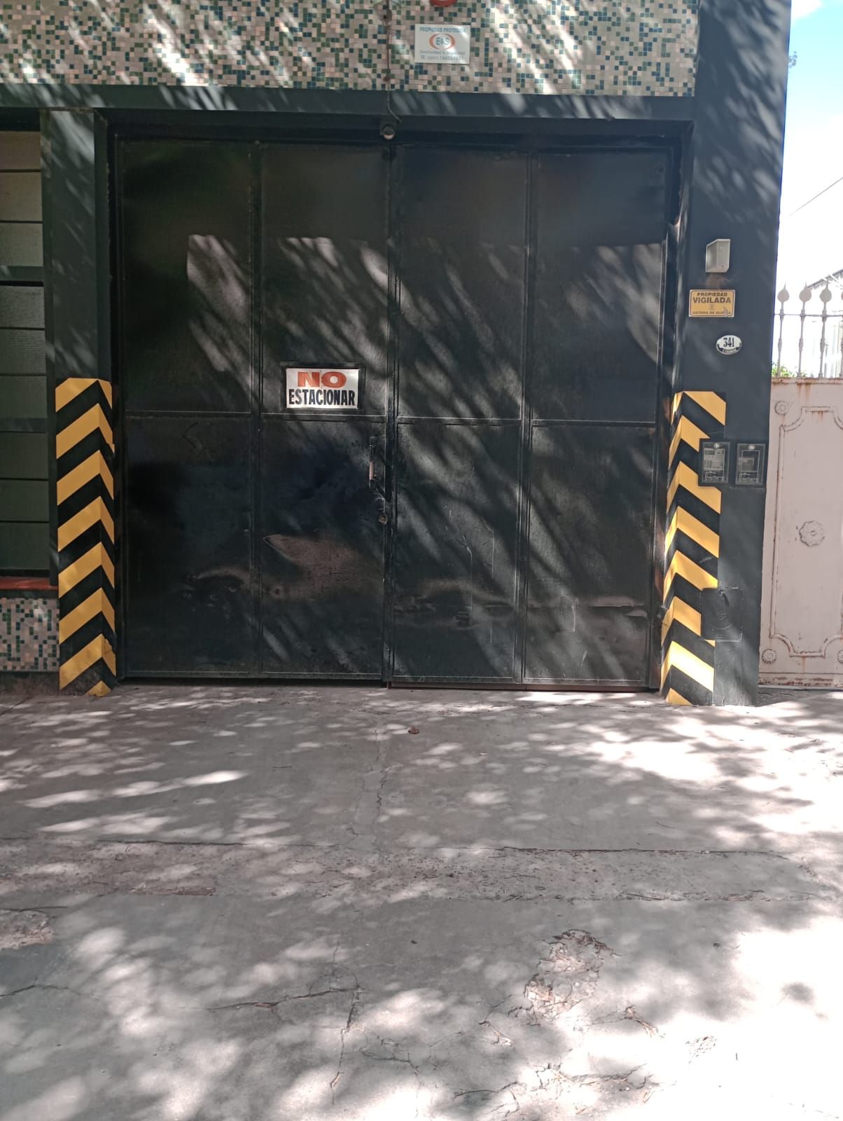 Cochera en Alquiler en Casanova 341, Centro, Bahía Blanca - Bahía Blanca Propiedades | SITIO OFICIAL l