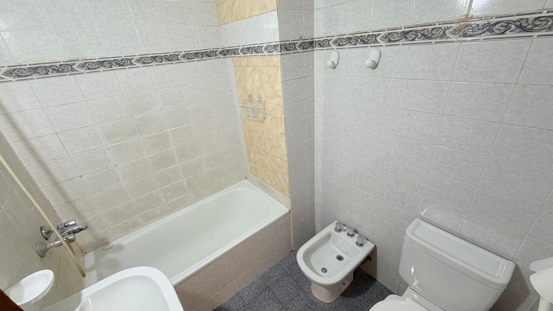 Departamento en Alquiler en Zapiola 450, Macrocentro, Bahía Blanca - Bahía Blanca Propiedades | SITIO OFICIAL l