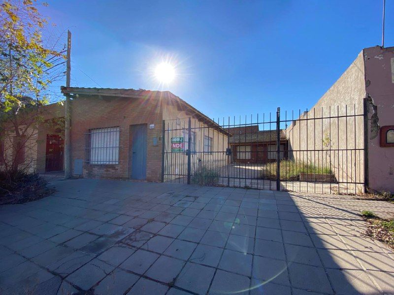 Casa en Venta en Sixto Laspiur 1800, Kilometro 5, Bahía Blanca - Bahía Blanca Propiedades | SITIO OFICIAL l