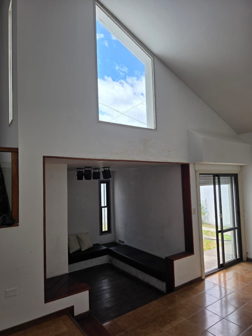 Casa en Venta en HIPOLITO YRIGOYEN 1399, La Falda, Bahía Blanca - Bahía Blanca Propiedades | SITIO OFICIAL l