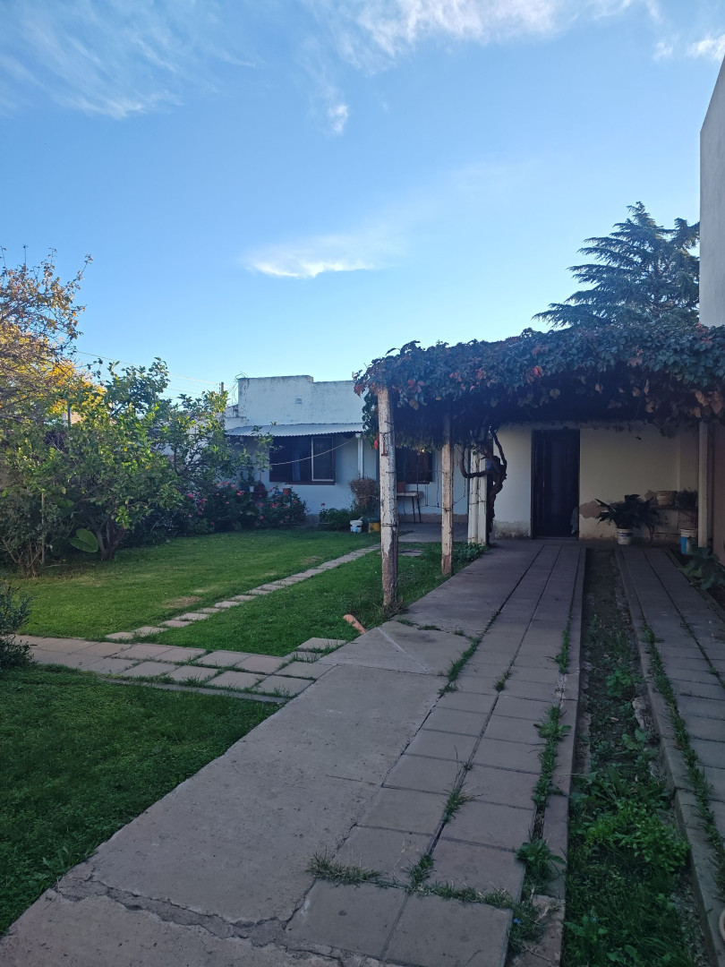 Casa en Venta en España 316,  Tornquist - Bahía Blanca Propiedades | SITIO OFICIAL l
