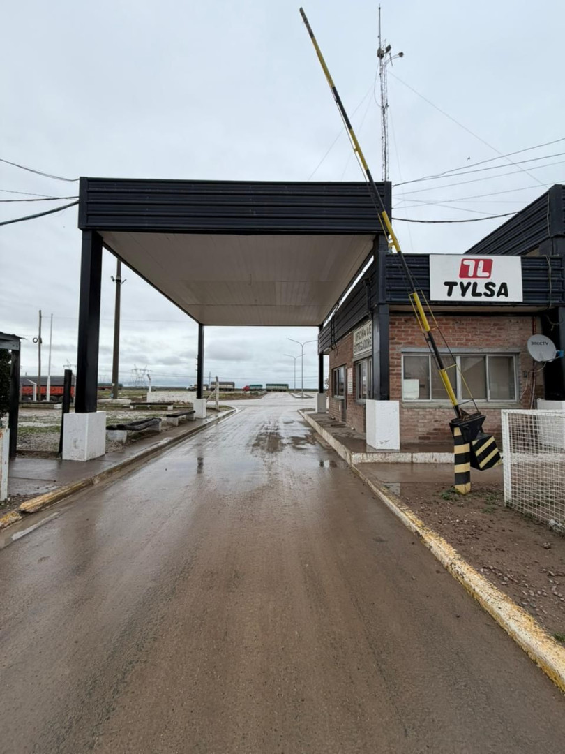 Oficina en Alquiler en Playa De Camiones - TYLSA - EL TRIANGULO ,  Bahía Blanca - Bahía Blanca Propiedades | SITIO OFICIAL l