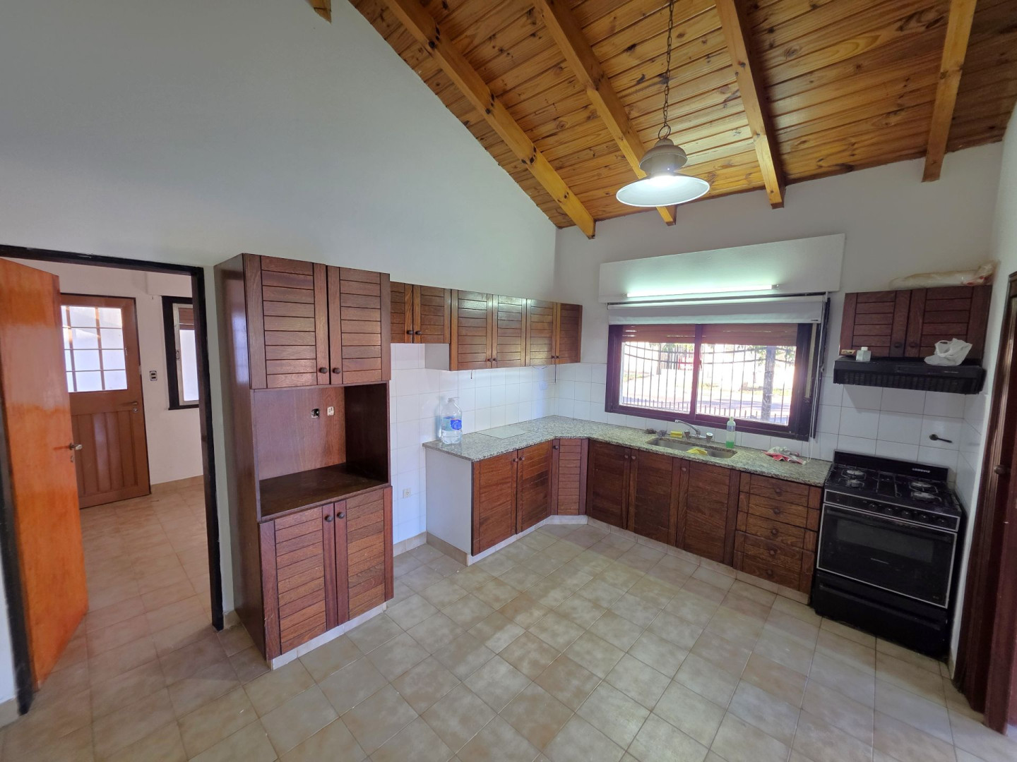 Casa en Alquiler en Francia 1096, Kilometro 5, Bahía Blanca - Bahía Blanca Propiedades | SITIO OFICIAL l