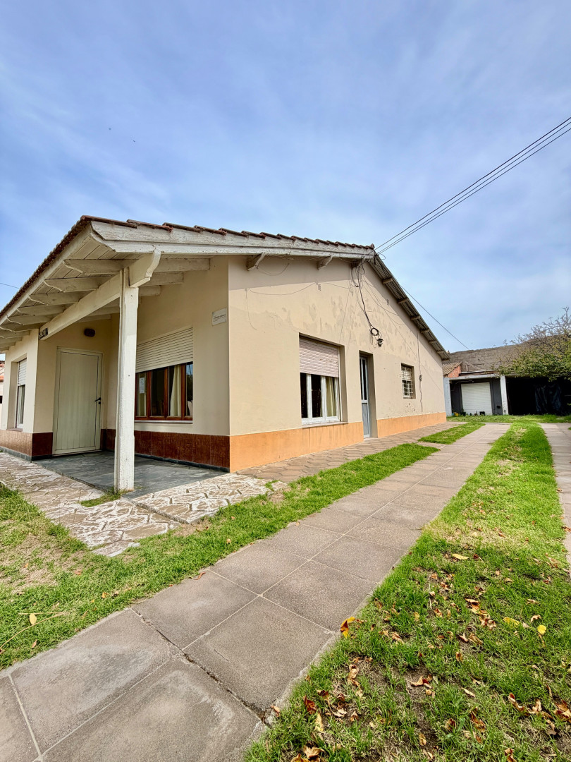 Casa en Venta en Pedro De Mendoza 1000,  Monte Hermoso - Bahía Blanca Propiedades | SITIO OFICIAL l