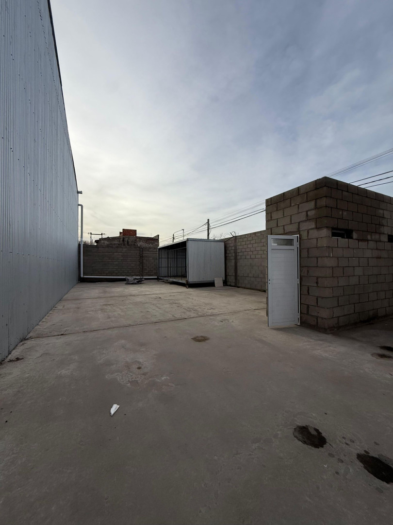 Galpón en Alquiler en CHARLONE 2100,  Bahía Blanca - Bahía Blanca Propiedades | SITIO OFICIAL l