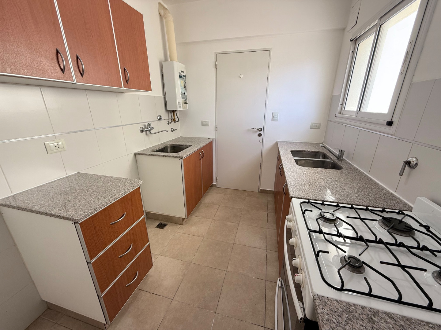 Departamento en Alquiler en Casanova 241, Macrocentro, Bahía Blanca - Bahía Blanca Propiedades | SITIO OFICIAL l