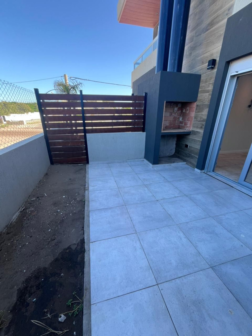 Triplex en Venta en MALVINAS, 33, Las Dunas, Monte Hermoso - Bahía Blanca Propiedades | SITIO OFICIAL l