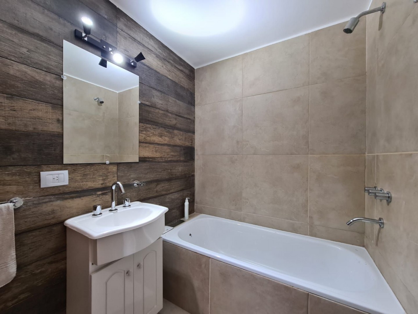 Departamento en Alquiler en Pueyrredon 300, Pedro Pico, Bahía Blanca - Bahía Blanca Propiedades | SITIO OFICIAL l