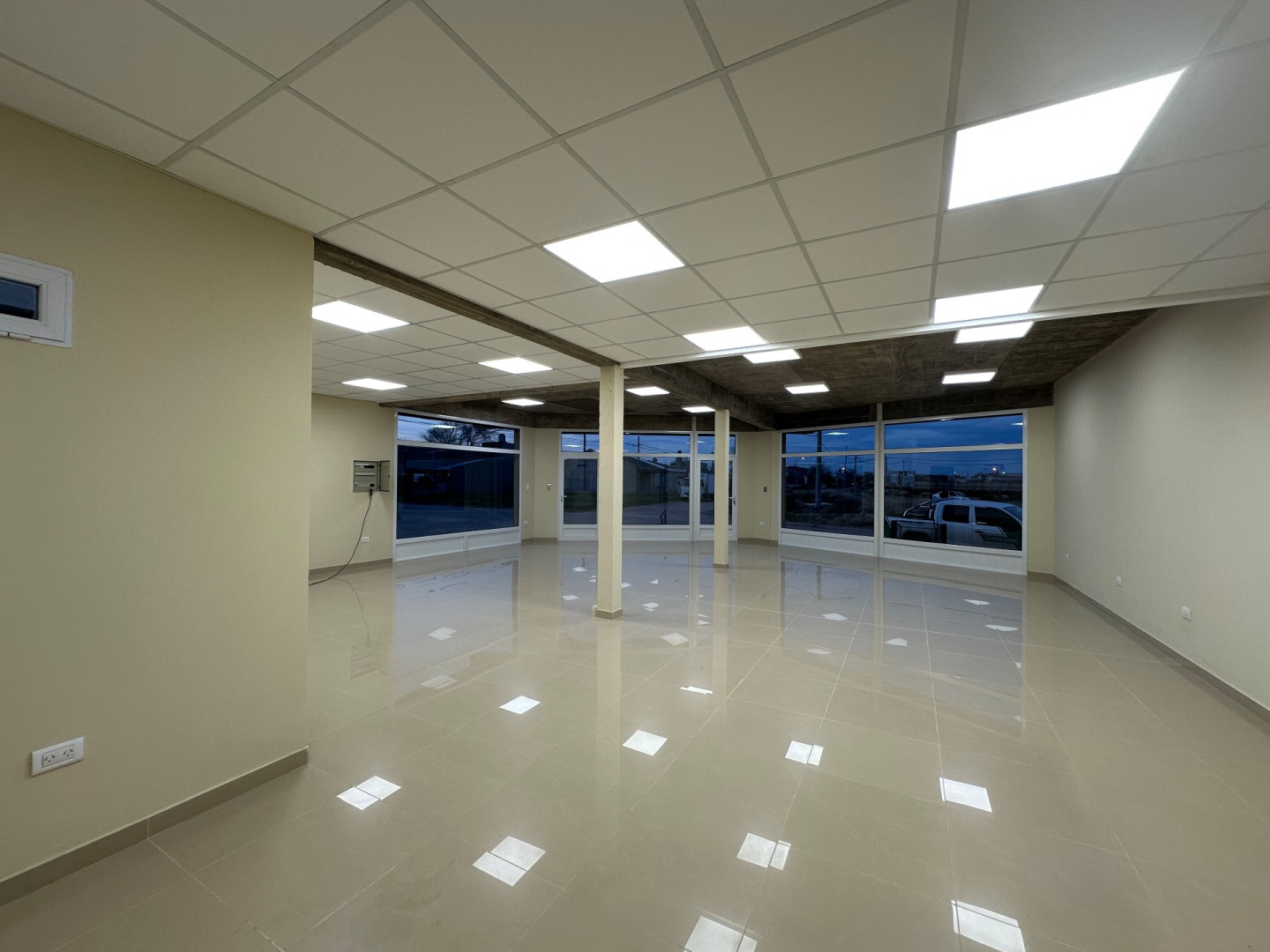 Local en Alquiler en Almafuerte 3100,  Bahía Blanca - Bahía Blanca Propiedades | SITIO OFICIAL l