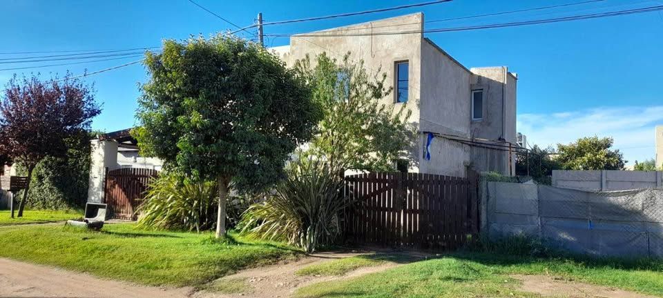 Casa en Venta en Molina Campos 1800, Millamapu, Bahía Blanca - Bahía Blanca Propiedades | SITIO OFICIAL l