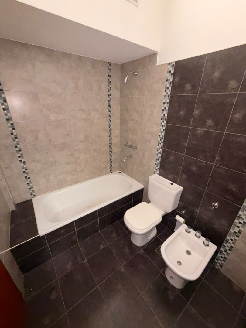 Casa en Alquiler en GUEMES 1573 , Pacifico, Bahía Blanca - Bahía Blanca Propiedades | SITIO OFICIAL l