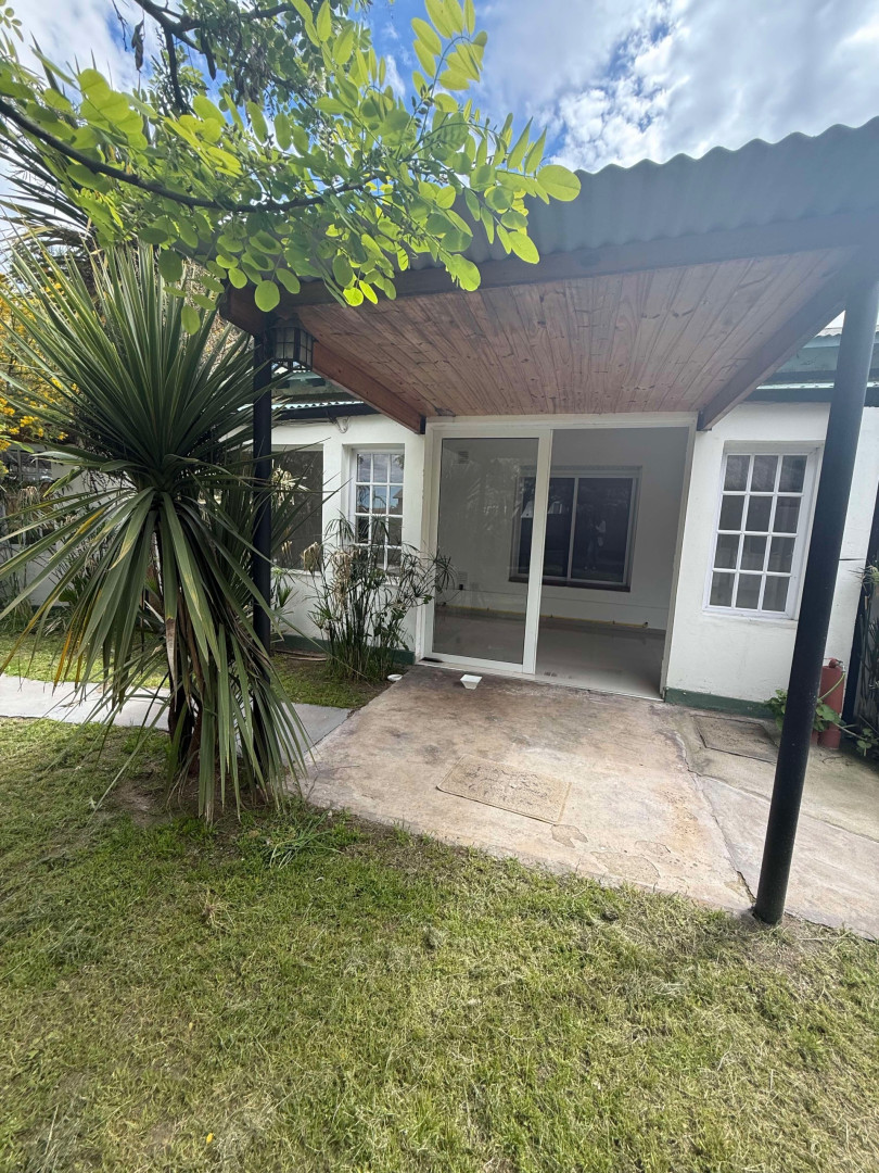 Casa en Venta en BARRIO COUNTRY,  Medanos - Bahía Blanca Propiedades | SITIO OFICIAL l