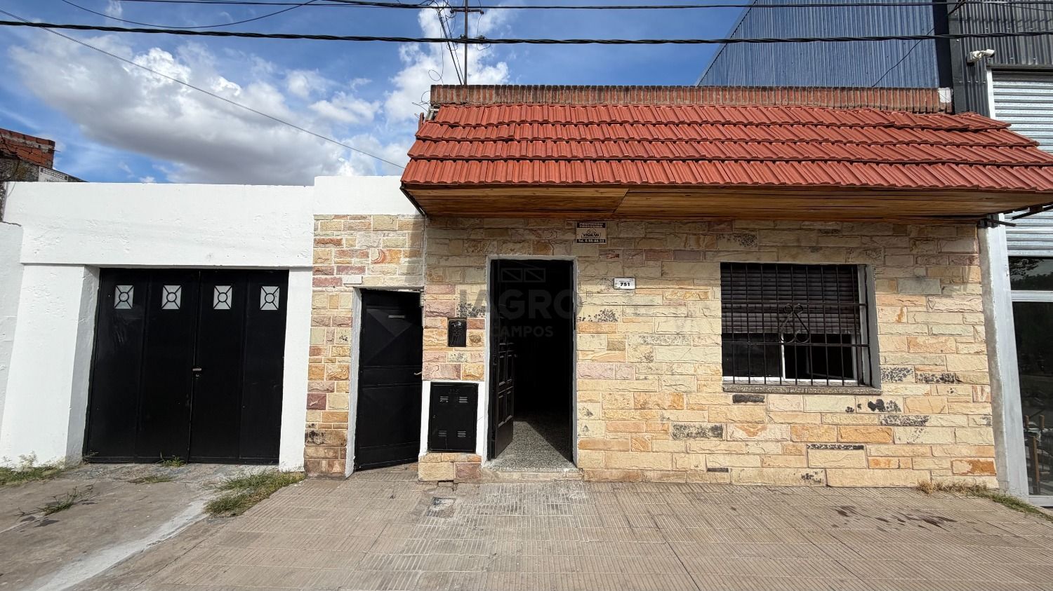 Casa + Departamento en Venta en Remedios De Escalada 751, Anchorena, Bahía Blanca - Bahía Blanca Propiedades | SITIO OFICIAL l