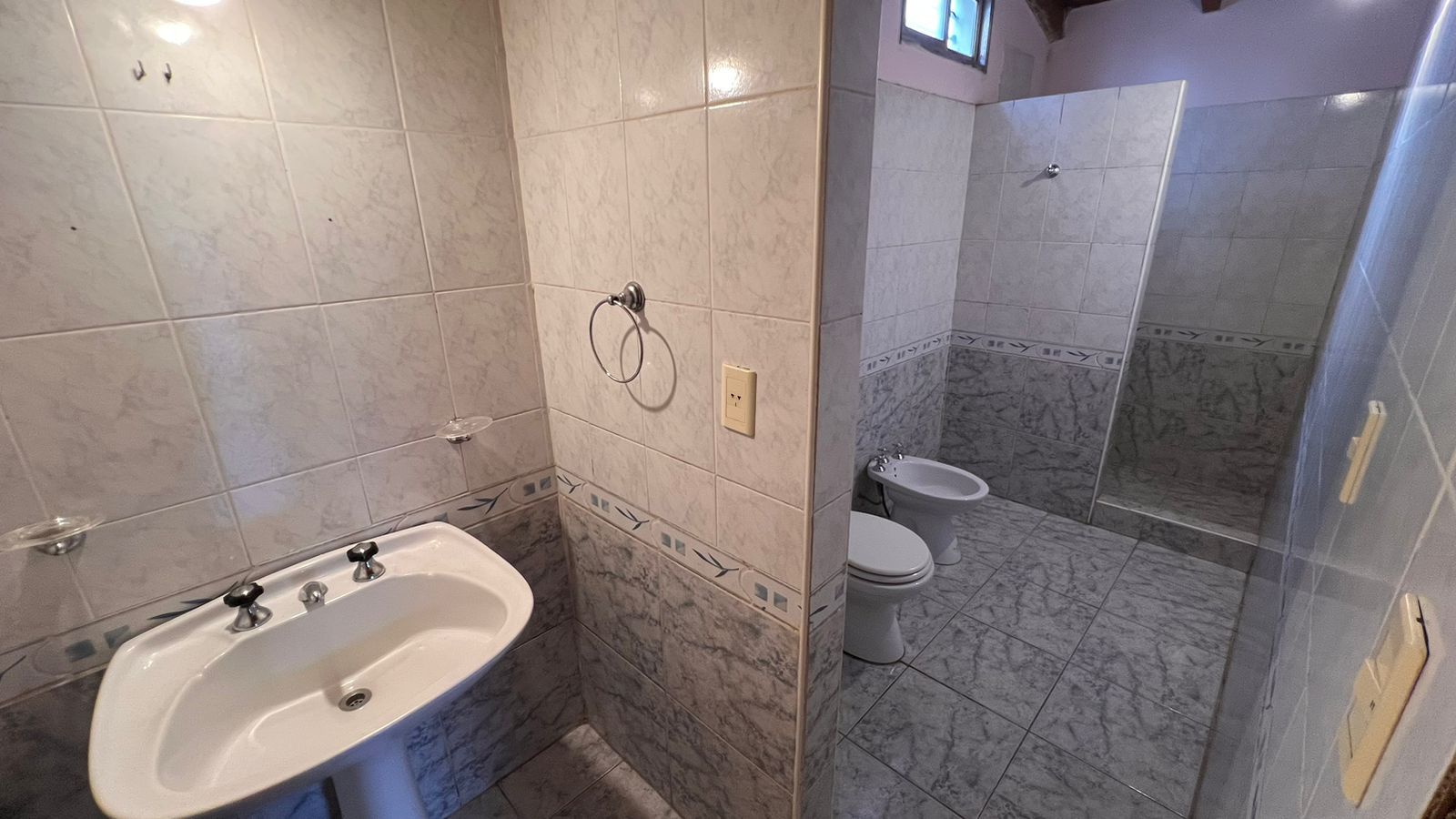 Casa en Alquiler en Ramon Del Fresno 2800, Altos de Independencia, Bahía Blanca - Bahía Blanca Propiedades | SITIO OFICIAL l