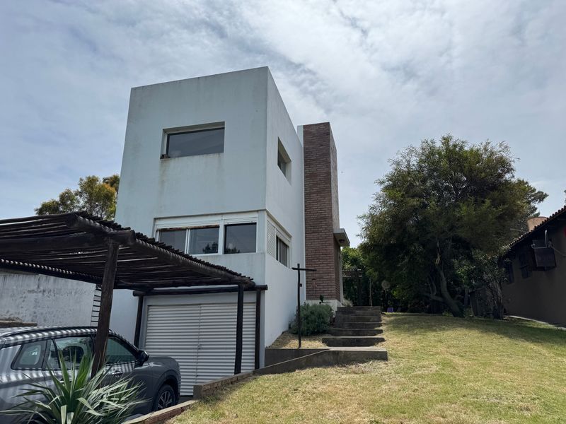 Casa en Venta en Mar Del Plata, El Sauce, Monte Hermoso - Bahía Blanca Propiedades | SITIO OFICIAL l
