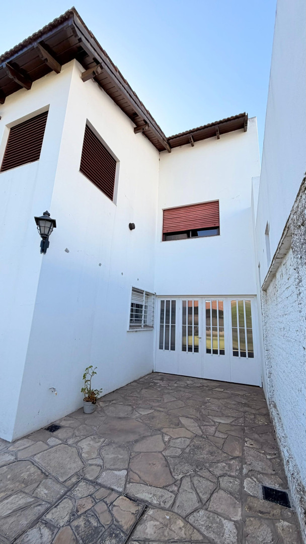 Casa en Venta en Azcuénaga 1143, Villa Floresta, Bahía Blanca - Bahía Blanca Propiedades | SITIO OFICIAL l