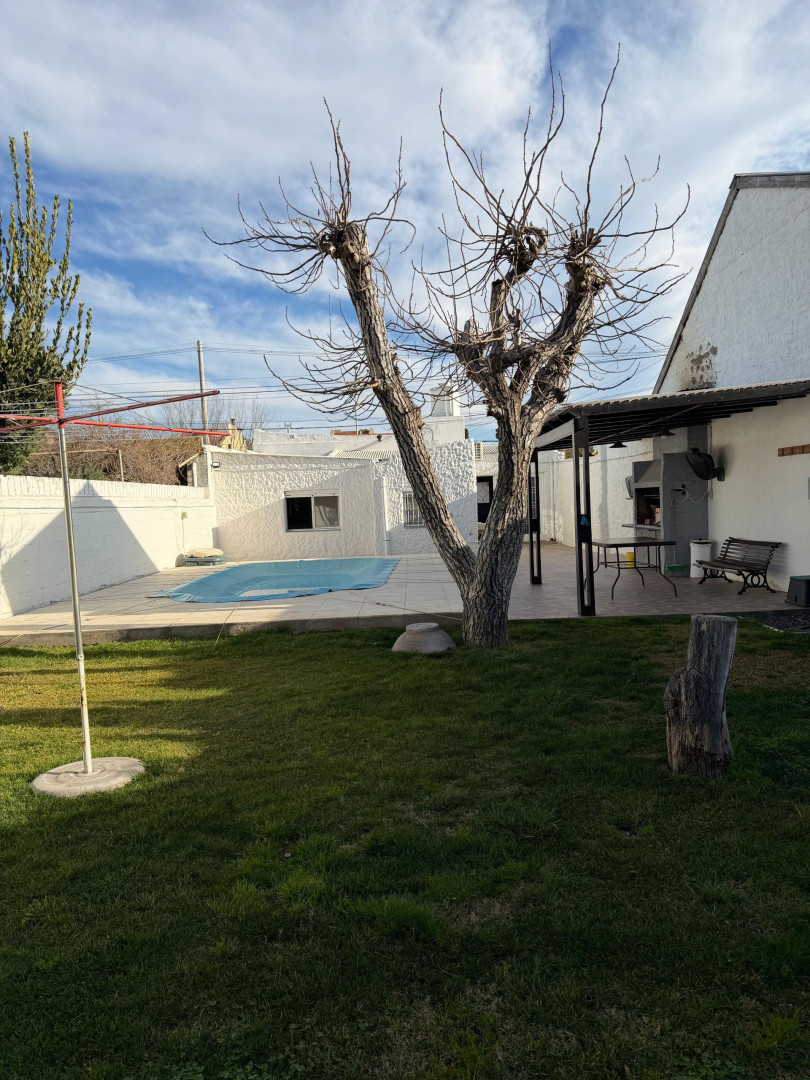 Casa en Venta en La Falda 1800, La Falda, Bahía Blanca - Bahía Blanca Propiedades | SITIO OFICIAL l