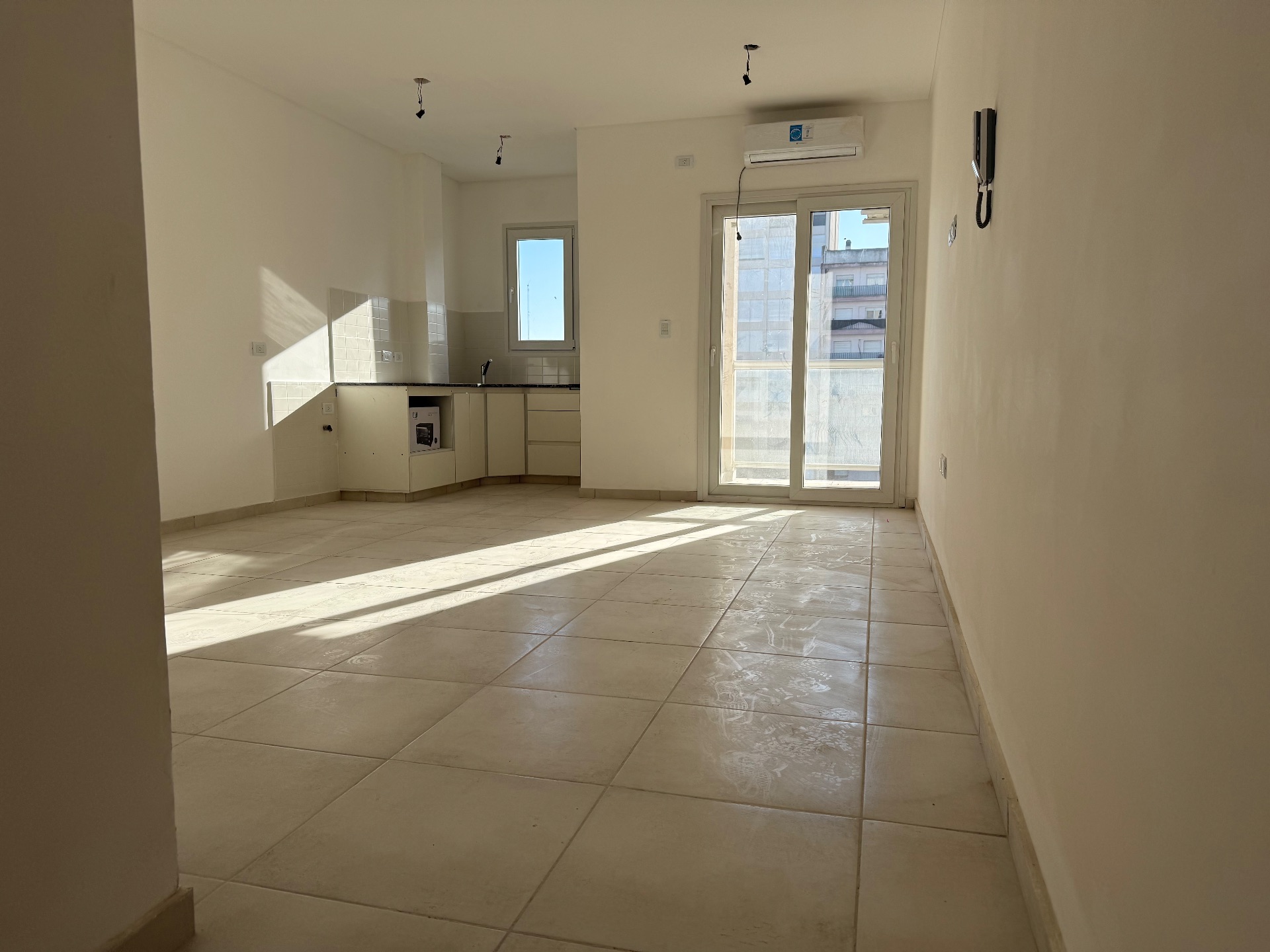 Departamento en Alquiler en Castelli 165, Centro, Bahía Blanca - Bahía Blanca Propiedades | SITIO OFICIAL l