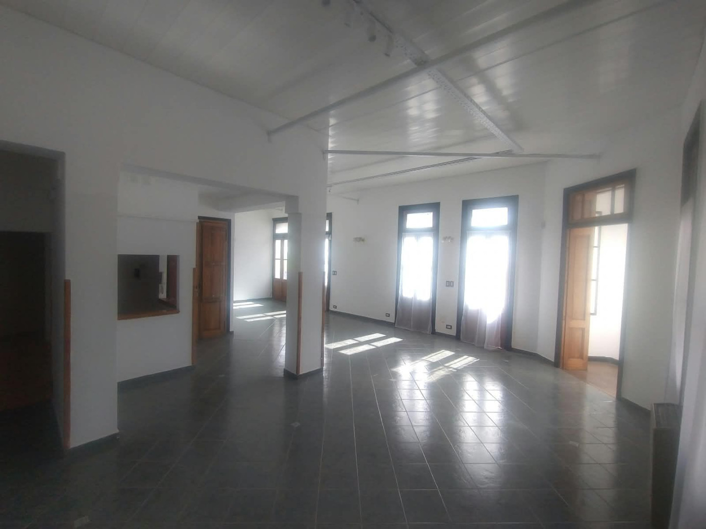 Oficina en Alquiler en Brown 159, Centro, Bahía Blanca - Bahía Blanca Propiedades | SITIO OFICIAL l