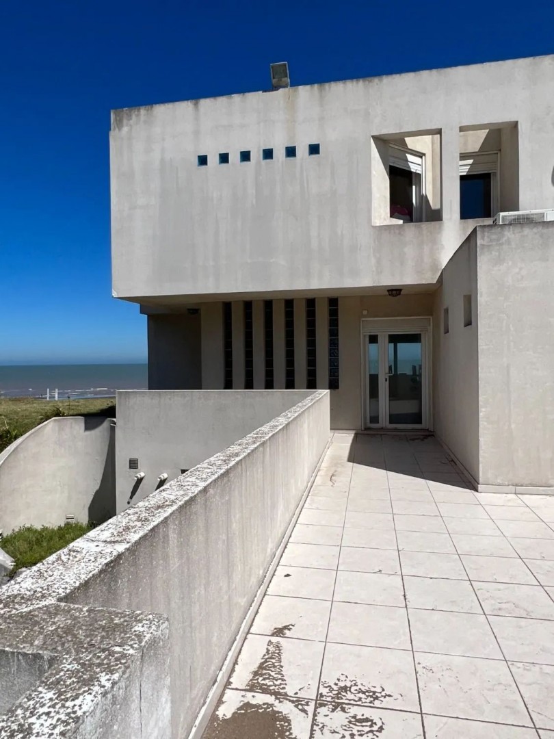 Casa en Venta en Calle 11,  Pehuen Co - Bahía Blanca Propiedades | SITIO OFICIAL l