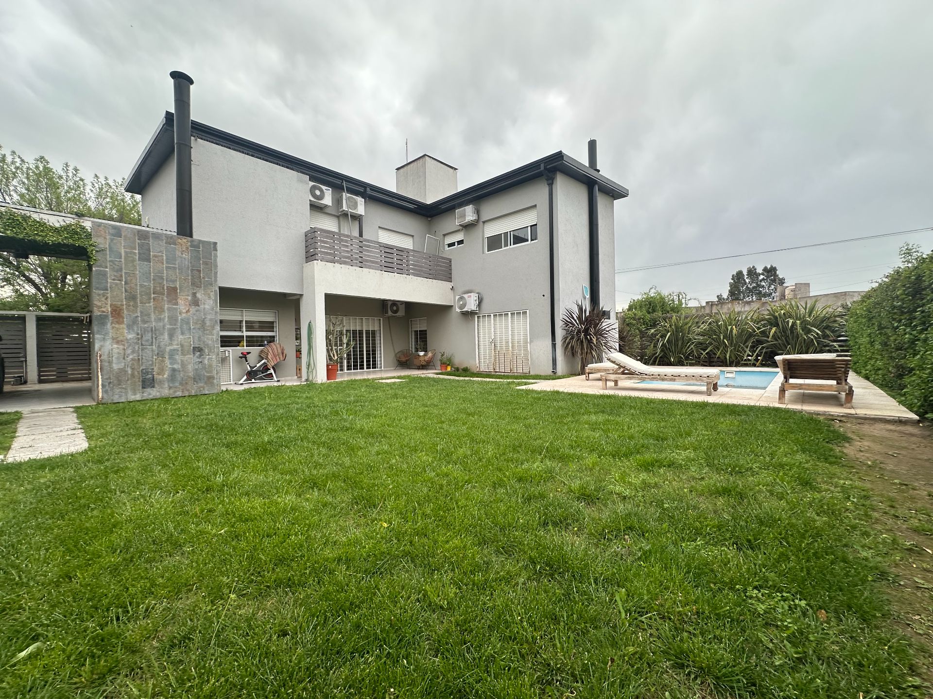Casa en Venta en Los Adobes 500, Las Acacias, Bahía Blanca - Bahía Blanca Propiedades | SITIO OFICIAL l