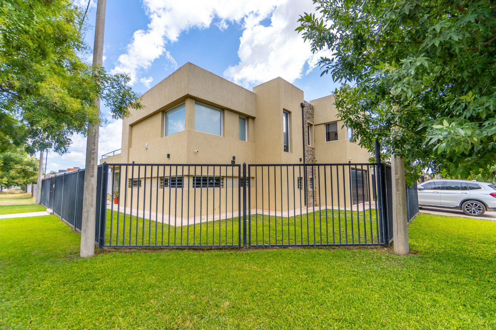 Casa en Venta en Tupac Amaru 2586, Las Cañitas I, Bahía Blanca - Bahía Blanca Propiedades | SITIO OFICIAL l
