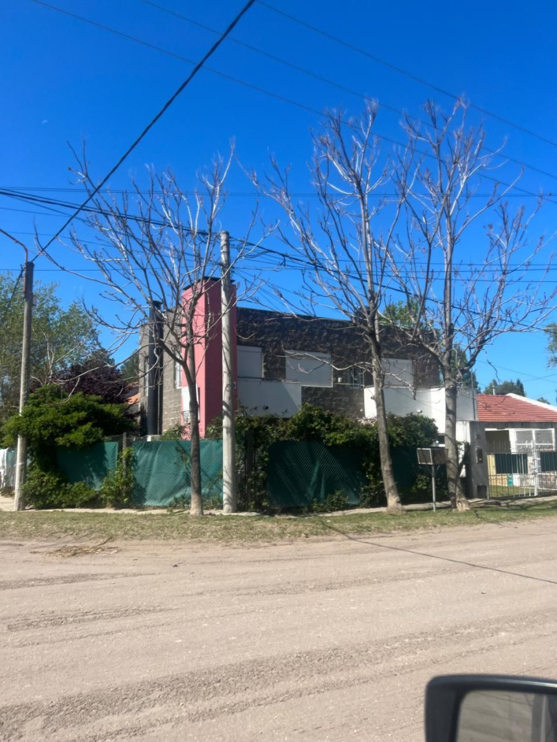 Casa en Venta en Rio Gallegos 500, Dufaur, Monte Hermoso - Bahía Blanca Propiedades | SITIO OFICIAL l