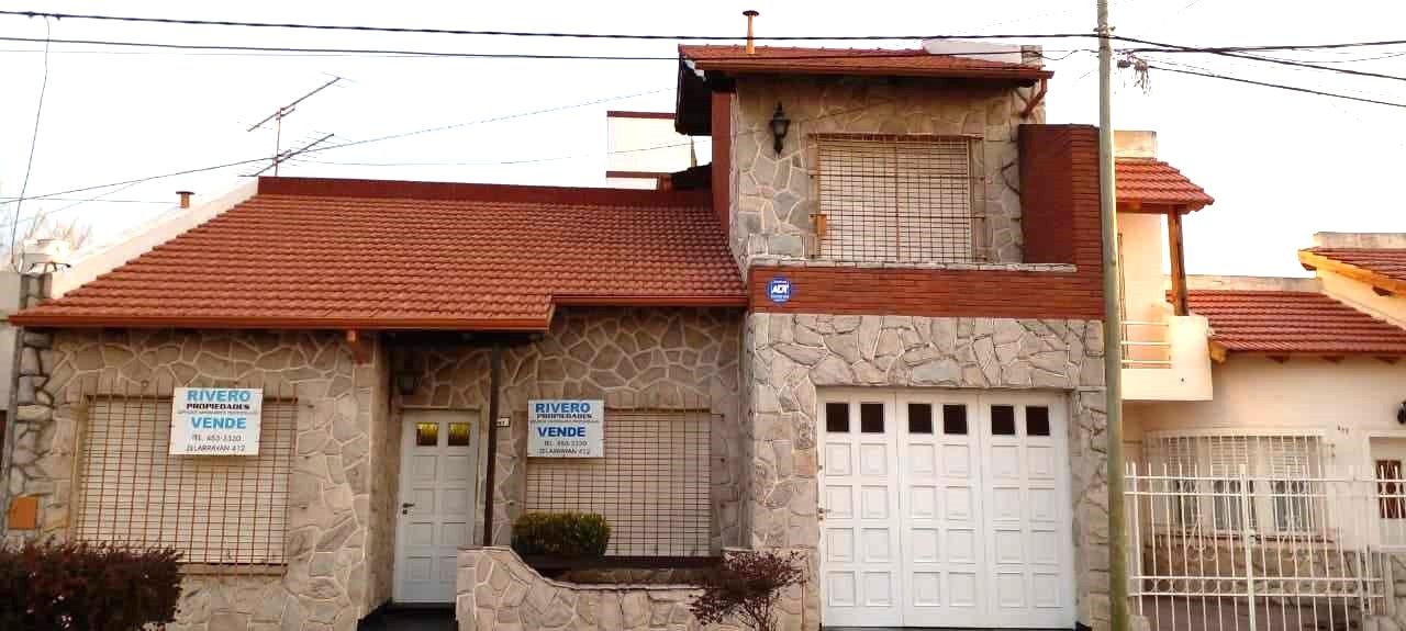 Casa en Venta en Italia 900, Pedro Pico, Bahía Blanca - Bahía Blanca Propiedades | SITIO OFICIAL l