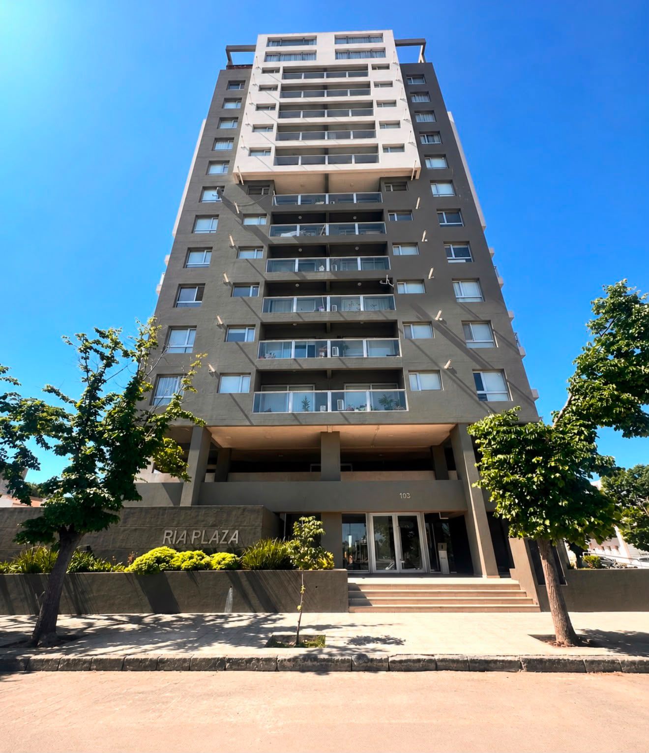 Casa en Venta en Moreno 595 Esq. Tucumán, Macrocentro, Bahía Blanca - Bahía Blanca Propiedades | SITIO OFICIAL l