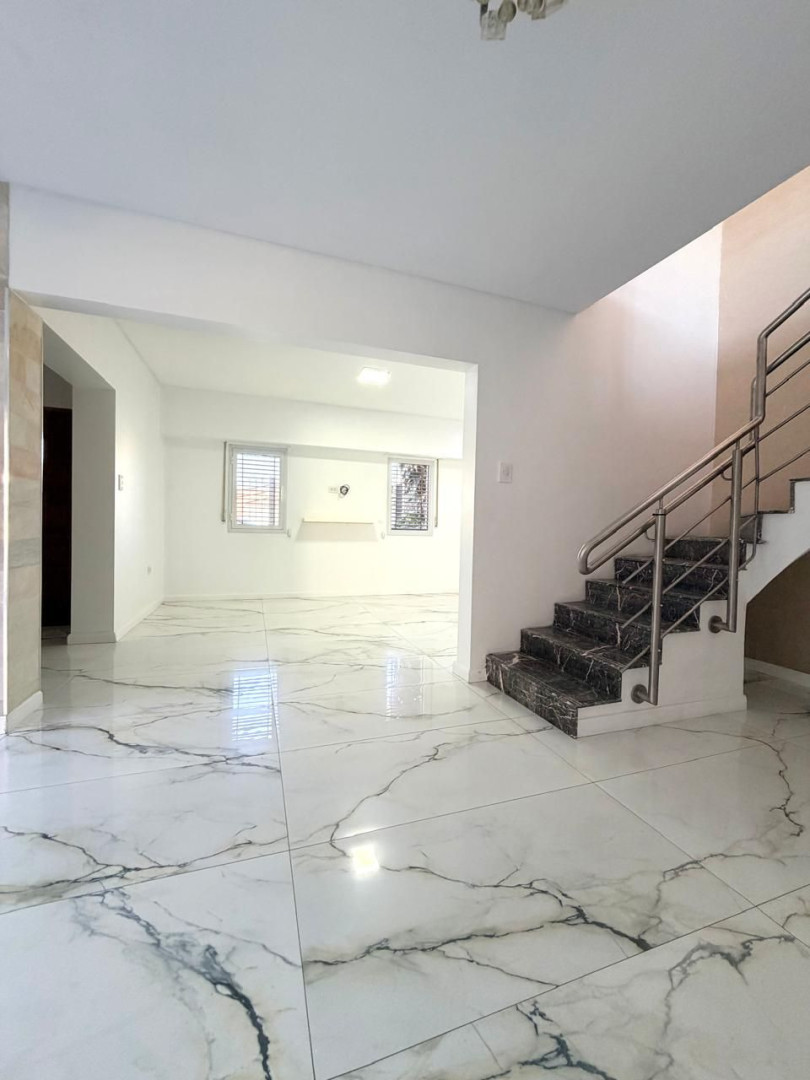 Casa en Alquiler en Emilio Rosas 2238,  Bahía Blanca - Bahía Blanca Propiedades | SITIO OFICIAL l