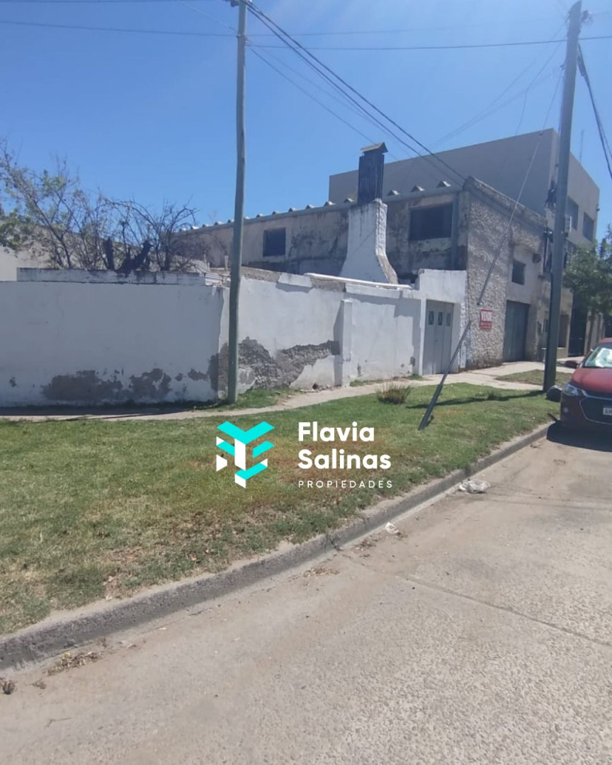 Casa en Venta en Montevideo Y French, San Martin, Bahía Blanca - Bahía Blanca Propiedades | SITIO OFICIAL l