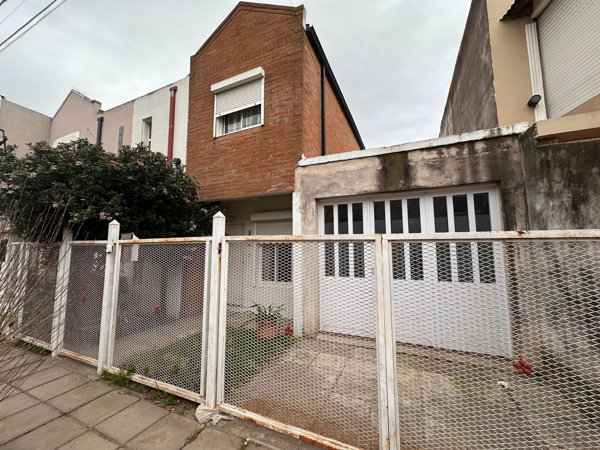 Casa en Venta en Almafuerte 2100, Luz y Fuerza, Bahía Blanca - Bahía Blanca Propiedades | SITIO OFICIAL l