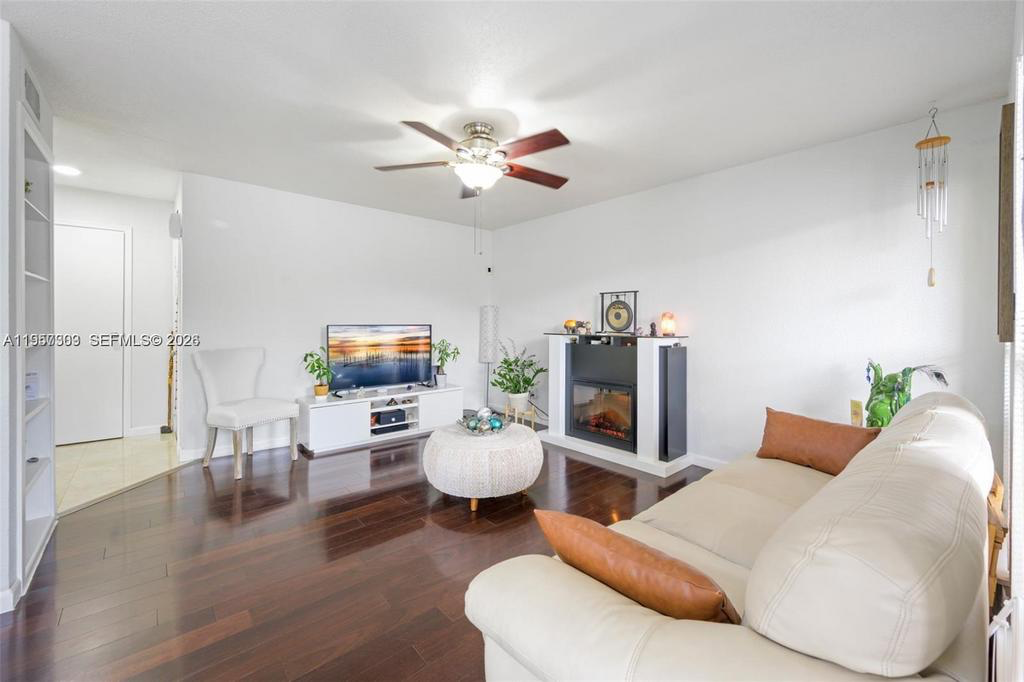 Departamento en Venta en SAVANNAH AT RIVERSIDE CONDO UNIDAD 1521 EDIFICIO 15 POR CDO BK/PG: 397  ,  Miami - USA - Bahía Blanca Propiedades | SITIO OFICIAL l