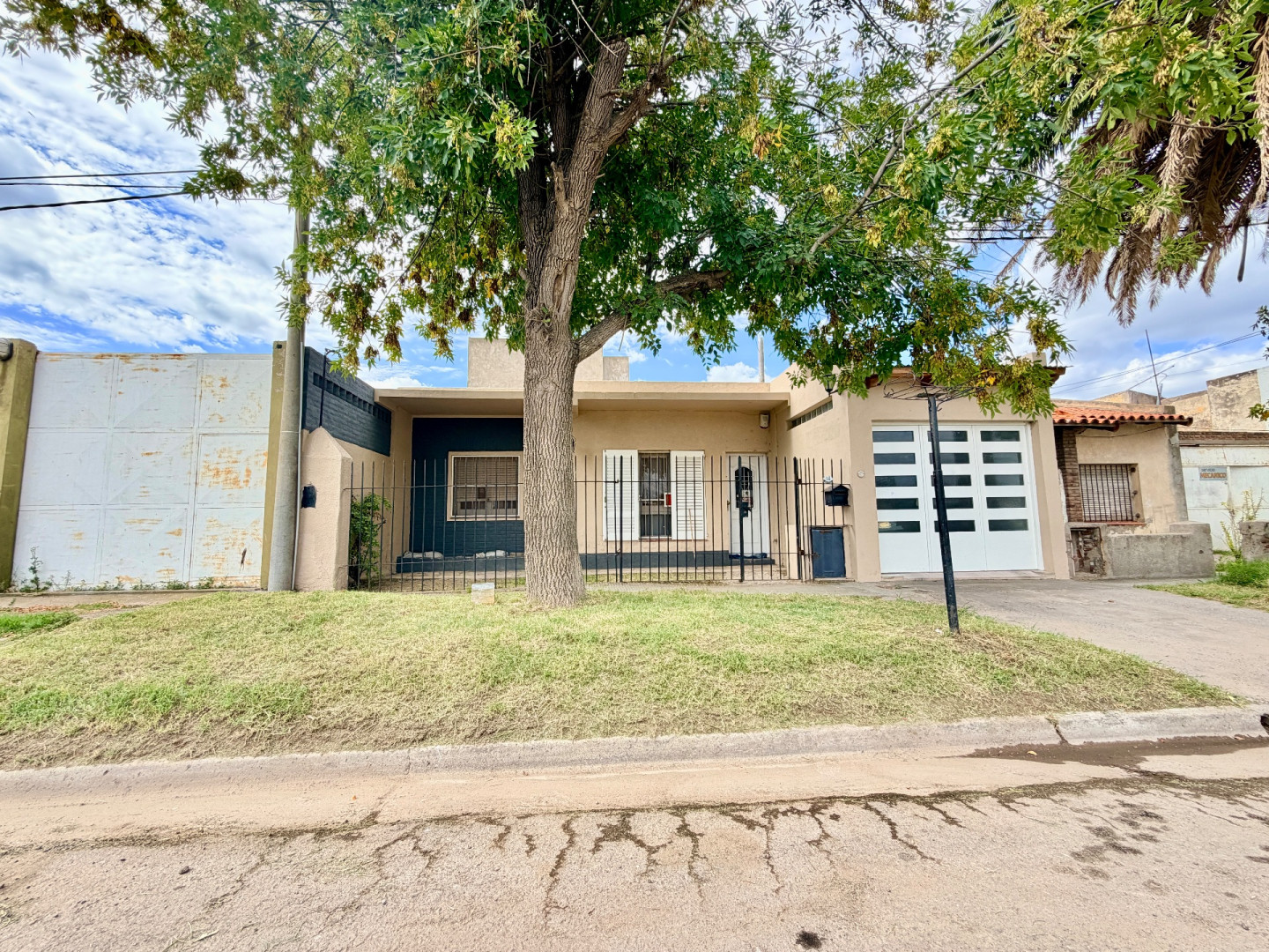 Casa en Venta en Nueva Provincia 100, Colon, Bahía Blanca - Bahía Blanca Propiedades | SITIO OFICIAL l