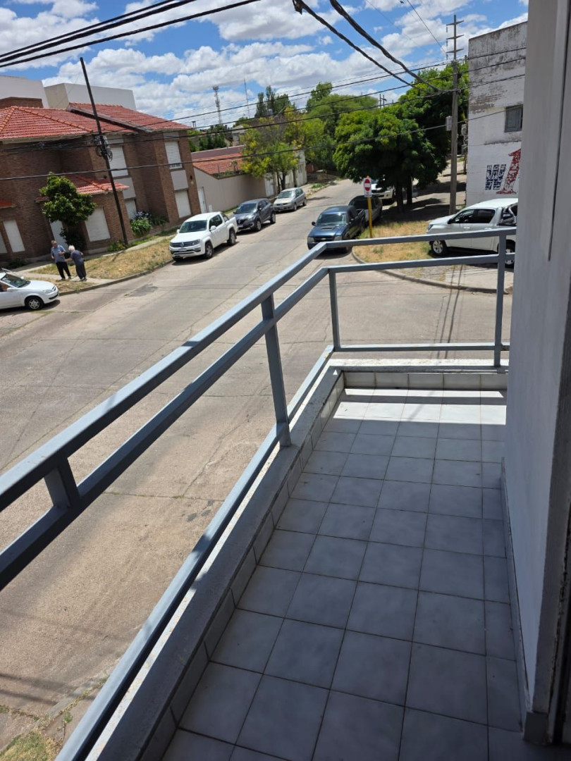 Casa en Venta en HIPOLITO YRIGOYEN 1399, La Falda, Bahía Blanca - Bahía Blanca Propiedades | SITIO OFICIAL l