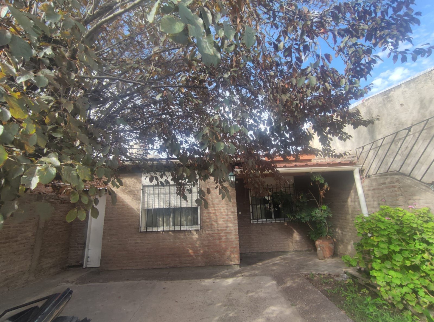 Casa + Departamento en Venta en Paunero 1700 ,  Bahía Blanca - Bahía Blanca Propiedades | SITIO OFICIAL l
