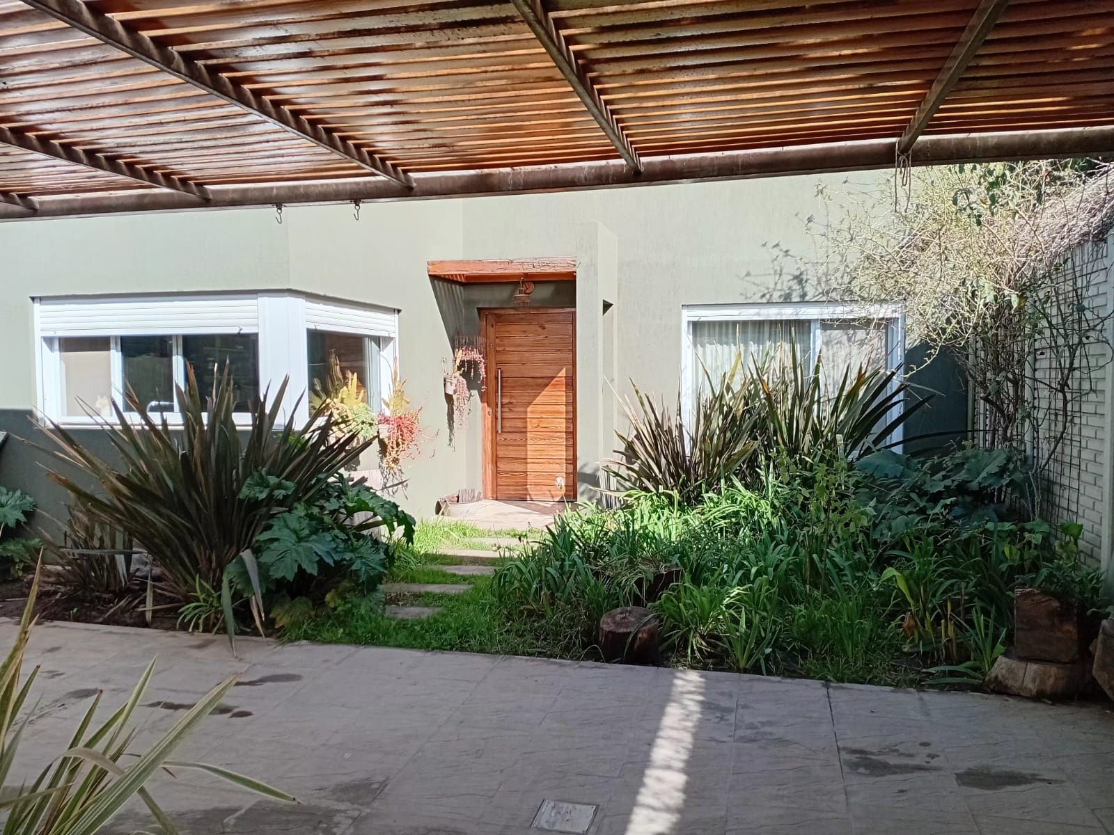 Casa en Venta en Leonidas Lucero 2900, Villa Belgrano, Bahía Blanca - Bahía Blanca Propiedades | SITIO OFICIAL l