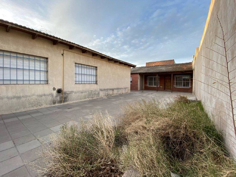 Casa en Venta en Sixto Laspiur 1800, Kilometro 5, Bahía Blanca - Bahía Blanca Propiedades | SITIO OFICIAL l