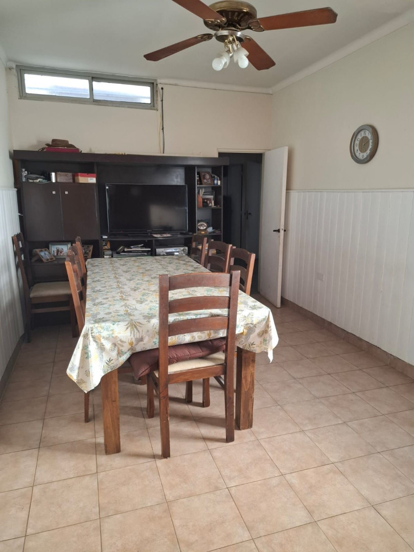 Casa + Departamento en Venta en Witcomb 100, La Falda, Bahía Blanca - Bahía Blanca Propiedades | SITIO OFICIAL l