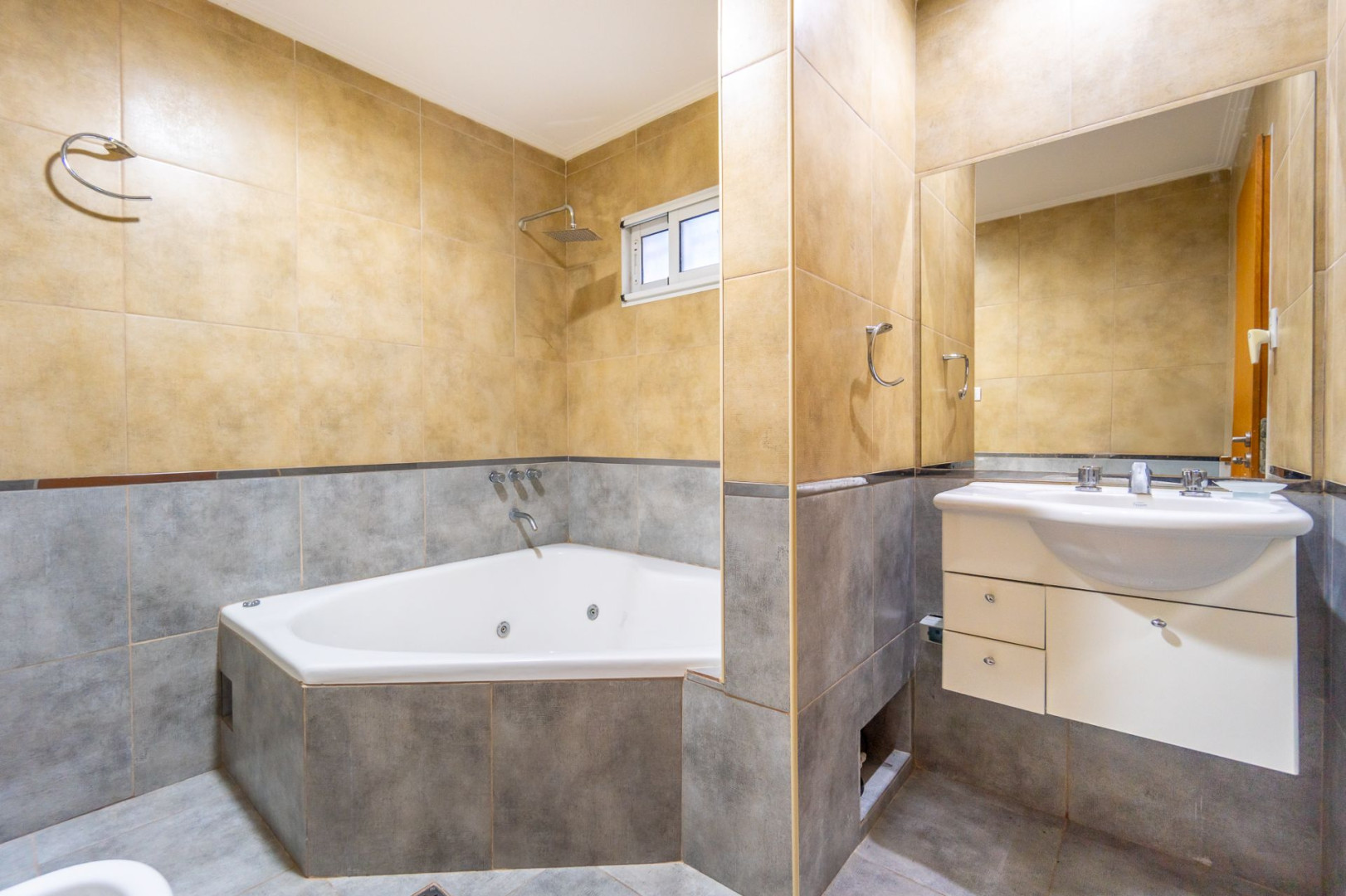 Casa en Venta en Los Zorzales 628, Monte del Este, Monte Hermoso - Bahía Blanca Propiedades | SITIO OFICIAL l