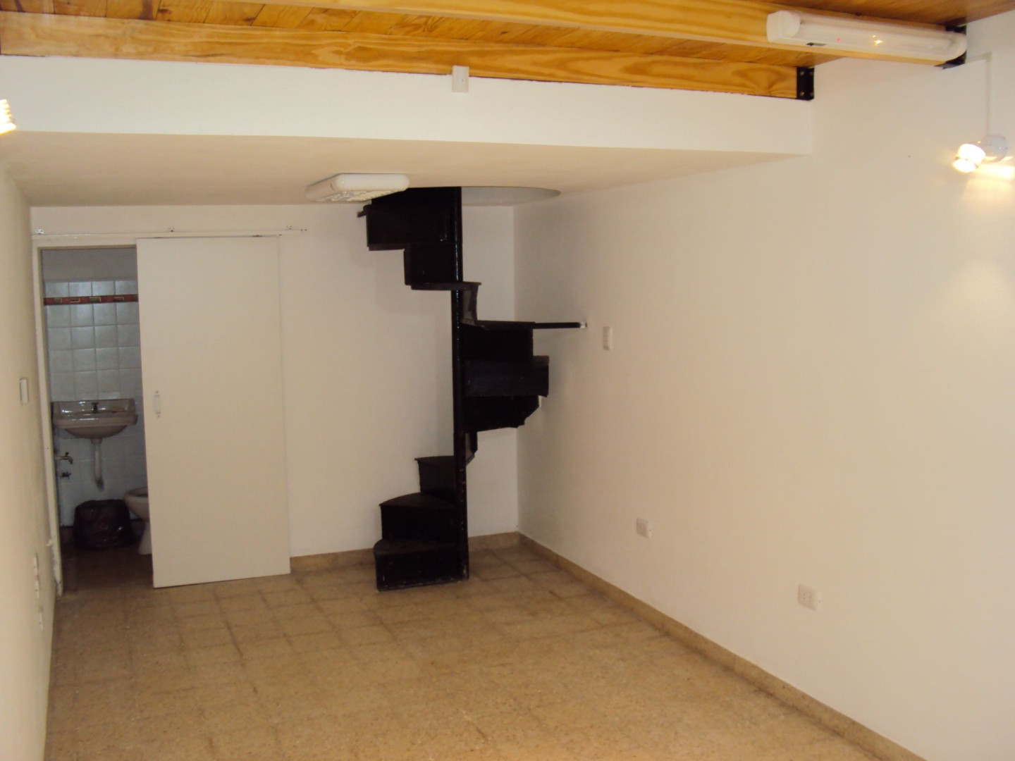 Oficina en Alquiler en Casanova 74, Centro, Bahía Blanca - Bahía Blanca Propiedades | SITIO OFICIAL l