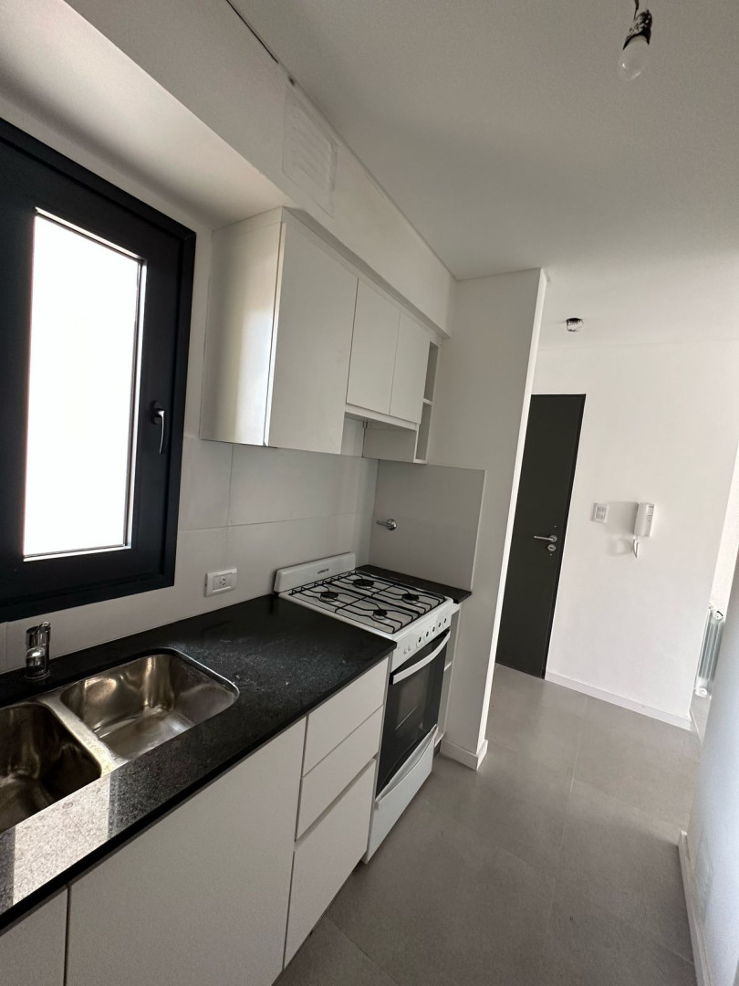 Departamento en Alquiler en Caronti 152, Centro, Bahía Blanca - Bahía Blanca Propiedades | SITIO OFICIAL l