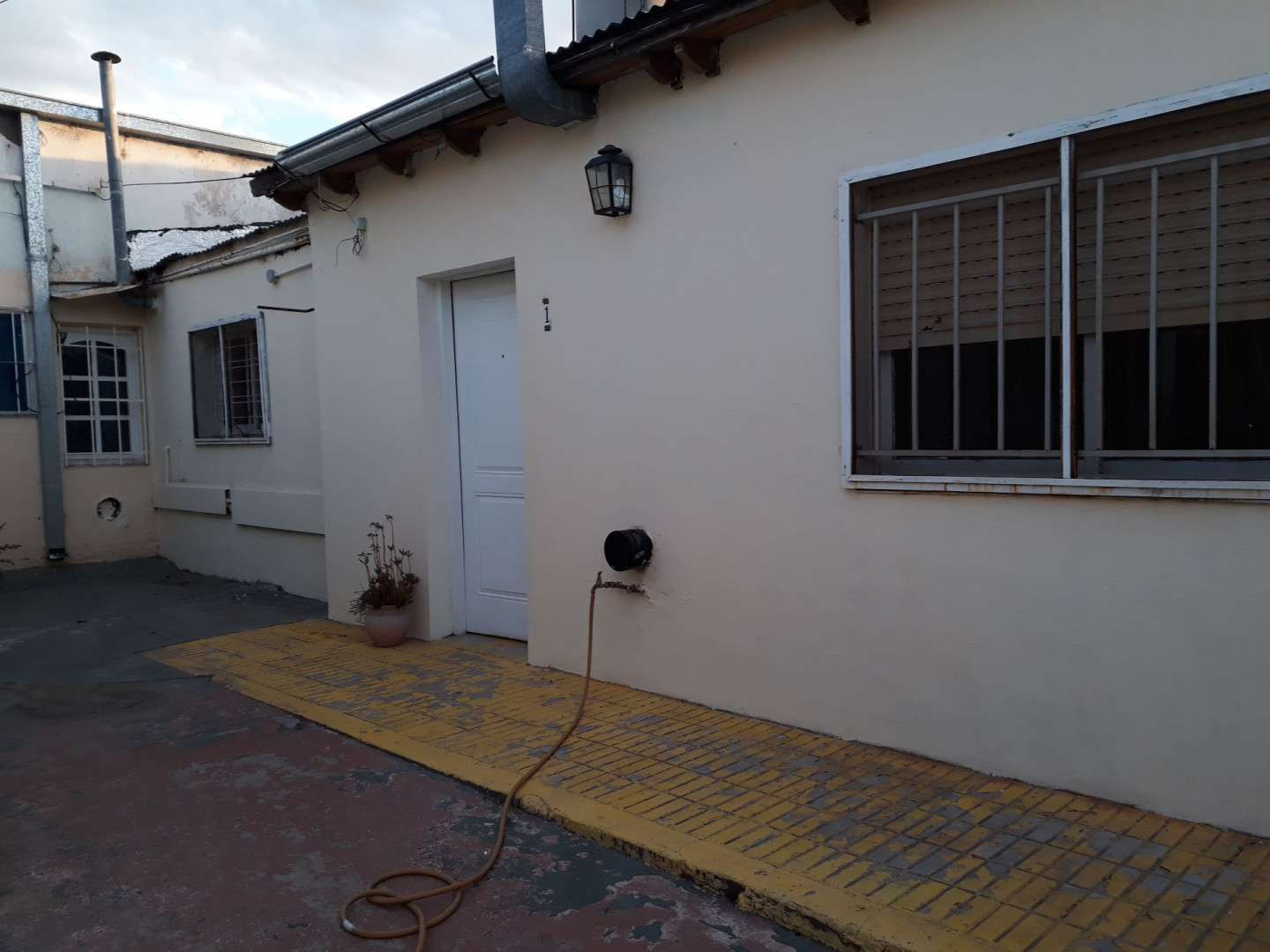Casa en Venta en Remedios De Escalada 700, Villa Mitre, Bahía Blanca - Bahía Blanca Propiedades | SITIO OFICIAL l