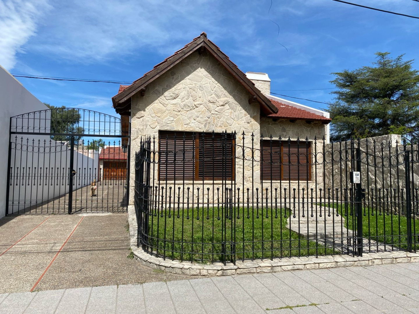 Casa en Venta en TARAPACA 1650, Villa Rosas, Bahía Blanca - Bahía Blanca Propiedades | SITIO OFICIAL l