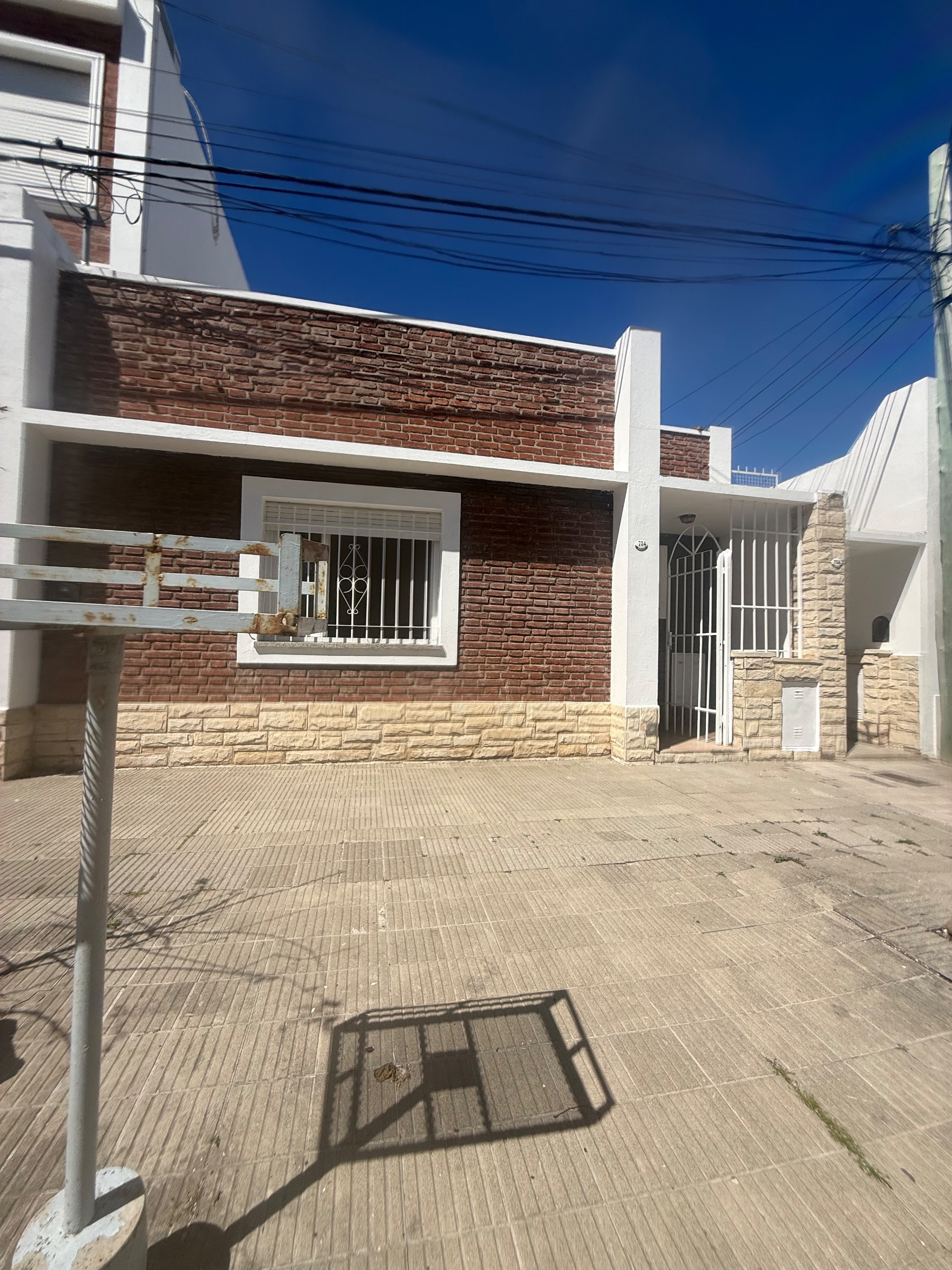 Casa en Alquiler en Undiano 734, Pedro Pico, Bahía Blanca - Bahía Blanca Propiedades | SITIO OFICIAL l